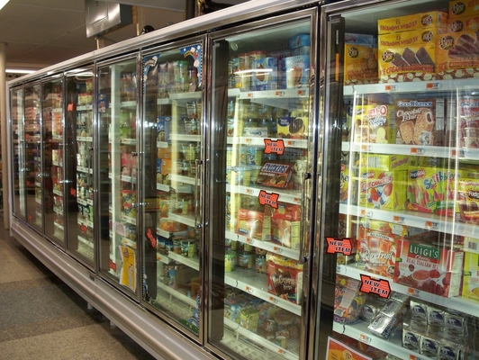 Réfrigérateur ouvert droit de Multideck de service d'individu, réfrigérateur affronté en verre avec le verre incurvé