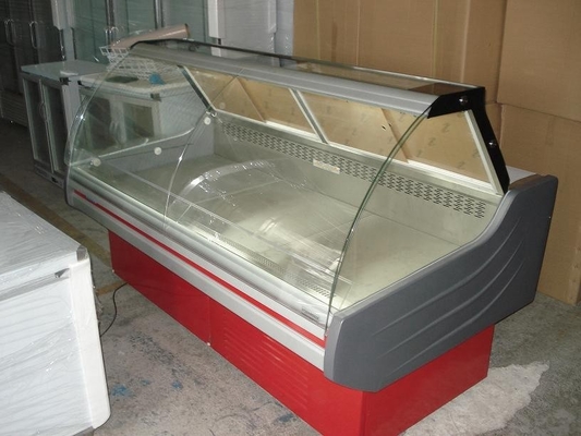 Le refroidisseur ouvert d'affichage de magasin R22/R404a, épicerie de roues montrent le réfrigérateur avec la lumière T5