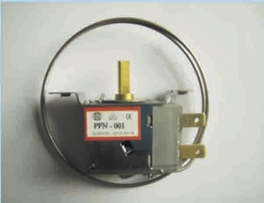 Type capillaire droit hauts thermostats PFN-001 de congélateur de série de Saginomiya de représentation de coût