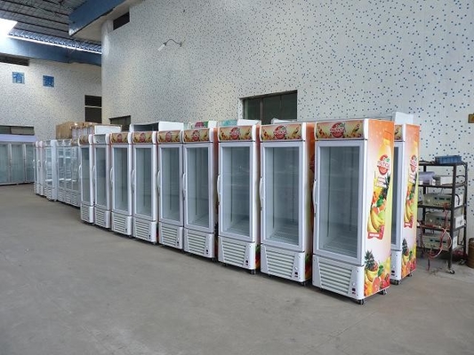 La porte en verre de Singal 4 couches de 360L de supermarché de congélateur commercial d'affichage avec du plastique a enduit l'acier